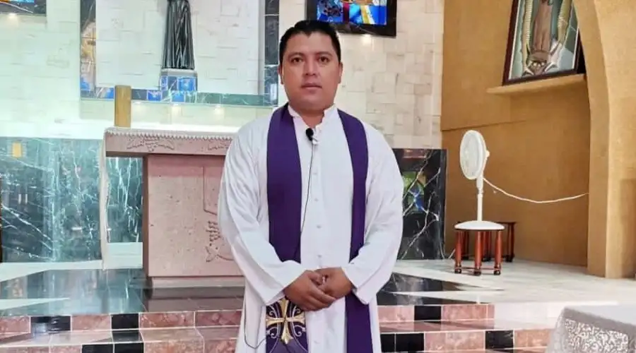 Father Felipe Vélez Jiménez, the pastor of St. Gerard Maria Majella parish in the town of Iguala, was shot in the cheekbone right while driving his vehicle in Chilapa county, in the State of Guerrero, on July 28, 2022.?w=200&h=150