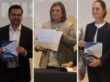 Mexican presidential candidates Jorge Álvarez Máynez, Xóchitl Gálvez, and Claudia Sheinbaum each signed the "National Commitment to Peace."