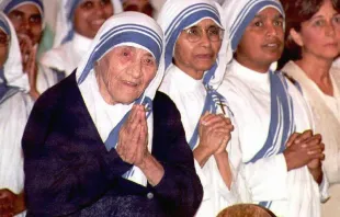 Mother Teresa (left) smiles during Mass at Sacred Heart Catholic Church in Atlanta, Georgia, on June 12, 1996. Doug Collier/AFP via Getty Images