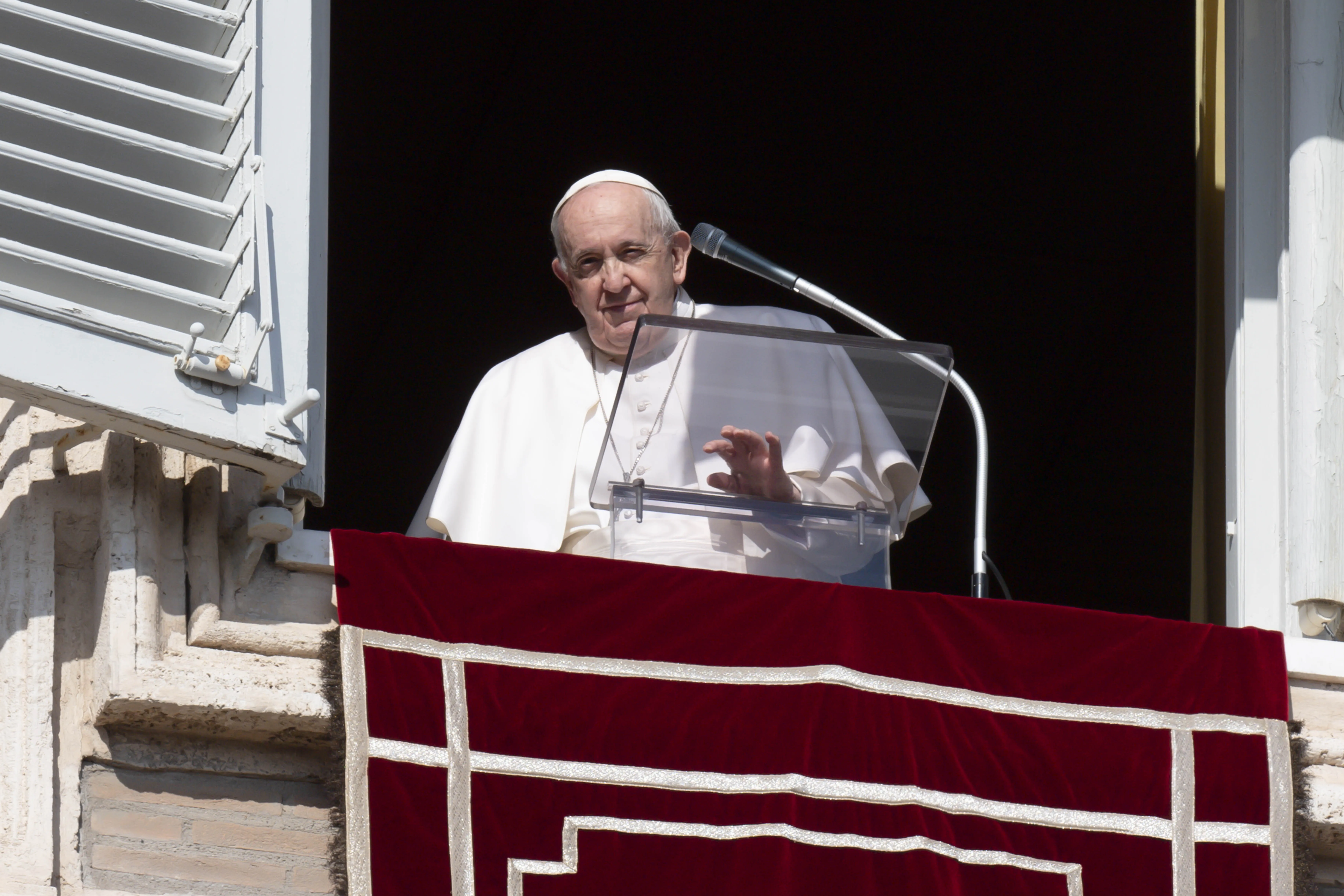 Pope Francis delivers his weekly Angelus message on Feb. 6, 2022?w=200&h=150