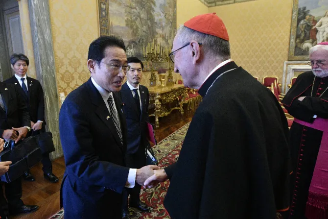 Japanese Prime Minister Fumio Kishida meets Vatican Secretary of State Cardinal Pietro Parolin, May 4, 2022