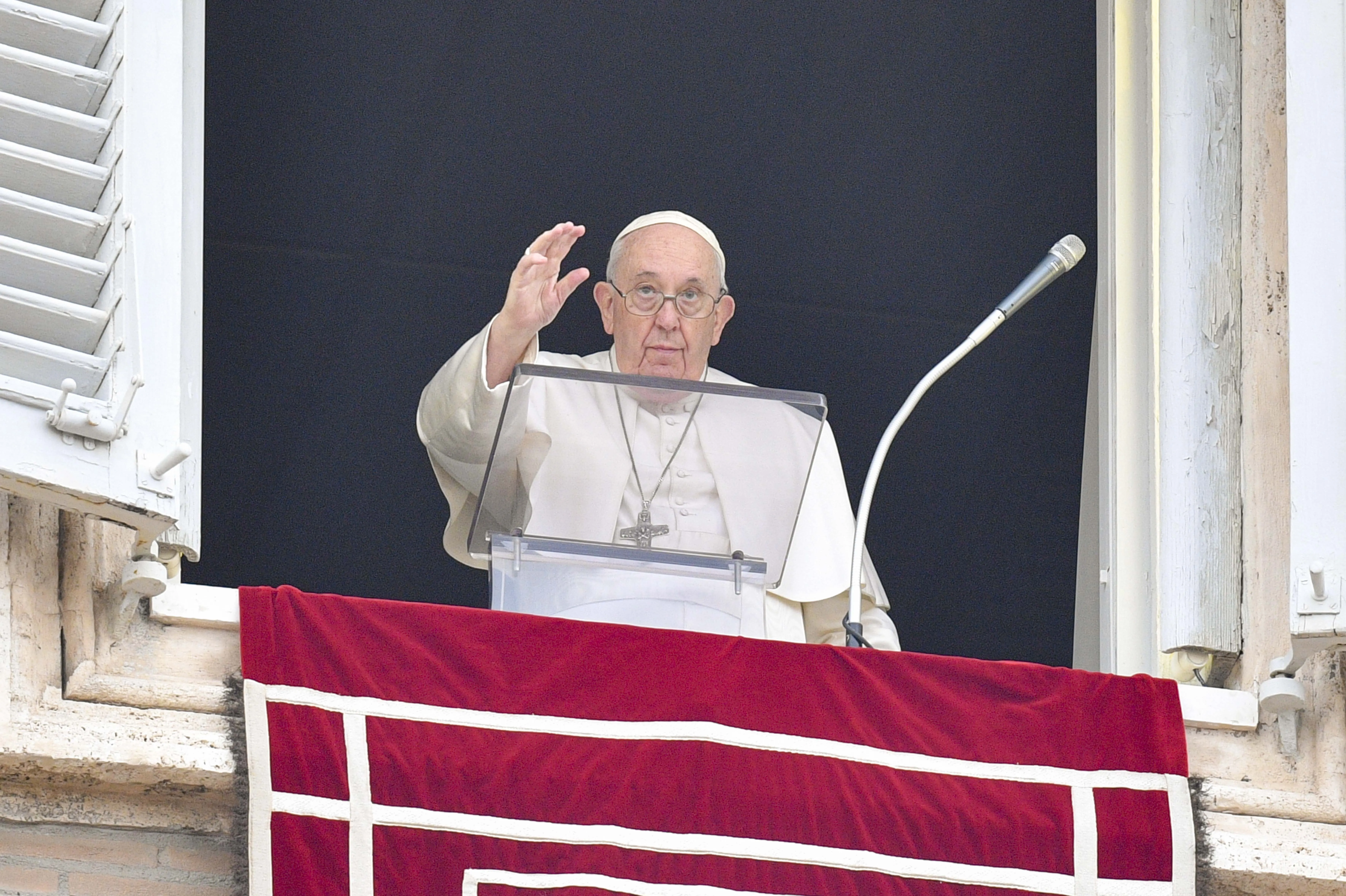 Pope Francis delivers the Angelus address for the Solemnity of the Epiphany on Jan. 6, 2023.?w=200&h=150