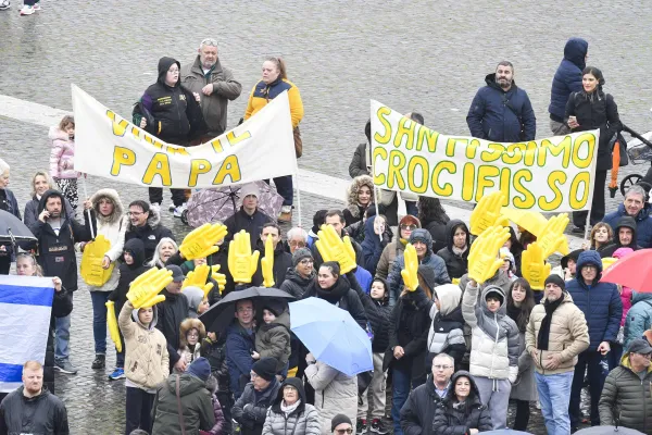 Pilgrims gather to see Pope Francis deliver the Angelus address at St. Peter's Square on Jan. 7, 2024. Credit: Vatican Media
