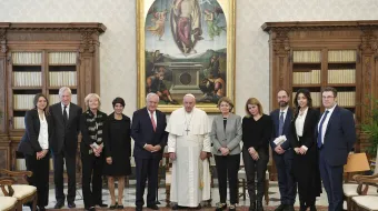 Pope Francis with members of the group Leaders Pour la Paix at the Vatican, Dec. 2, 2022