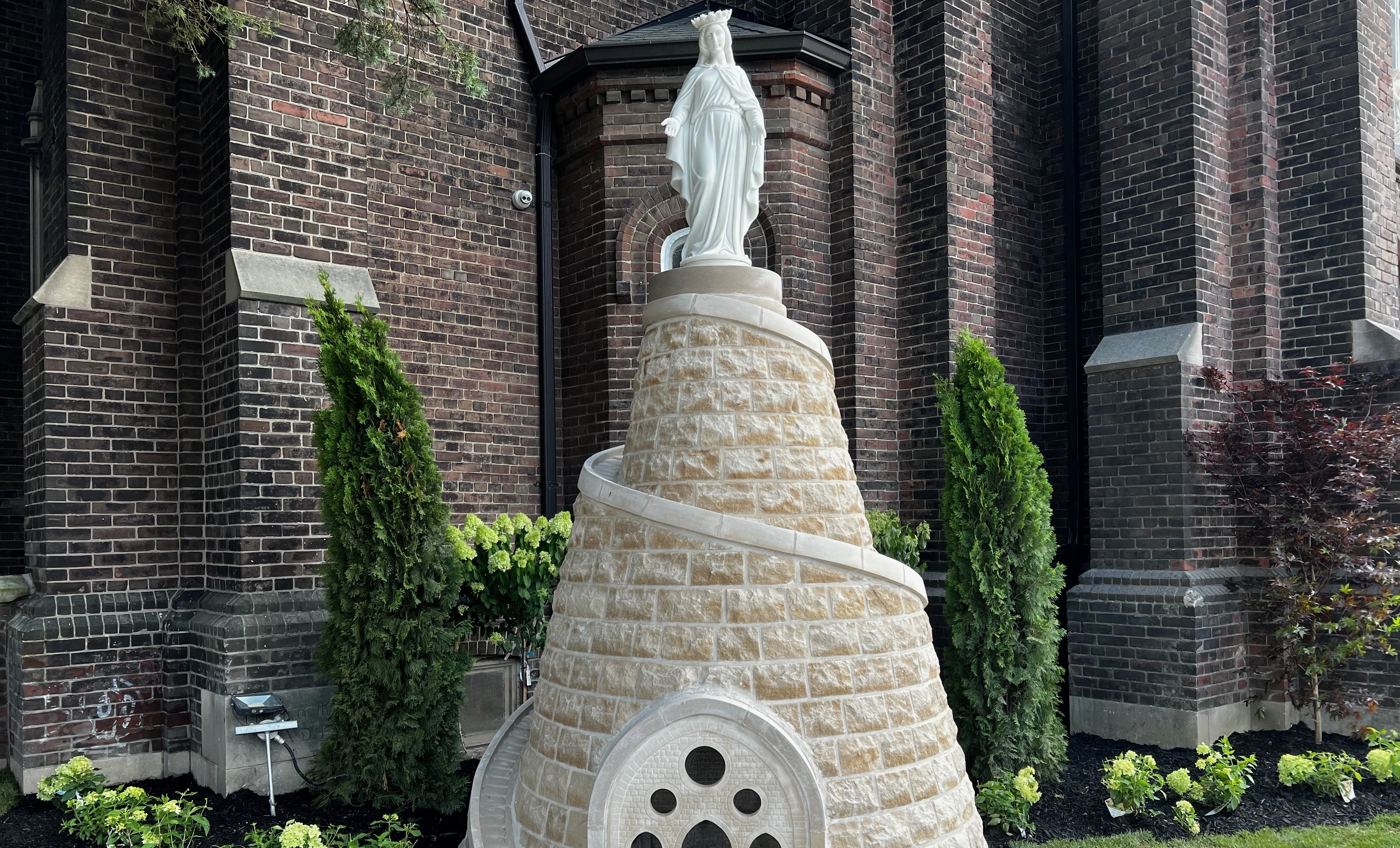 Our Lady of Lebanon Maronite Catholic Church in Toronto replaced a vandalized statue of Mary with a replica of the Lebanese shrine Our Lady of Lebanon in Harissa on Sept. 11, 2022.?w=200&h=150