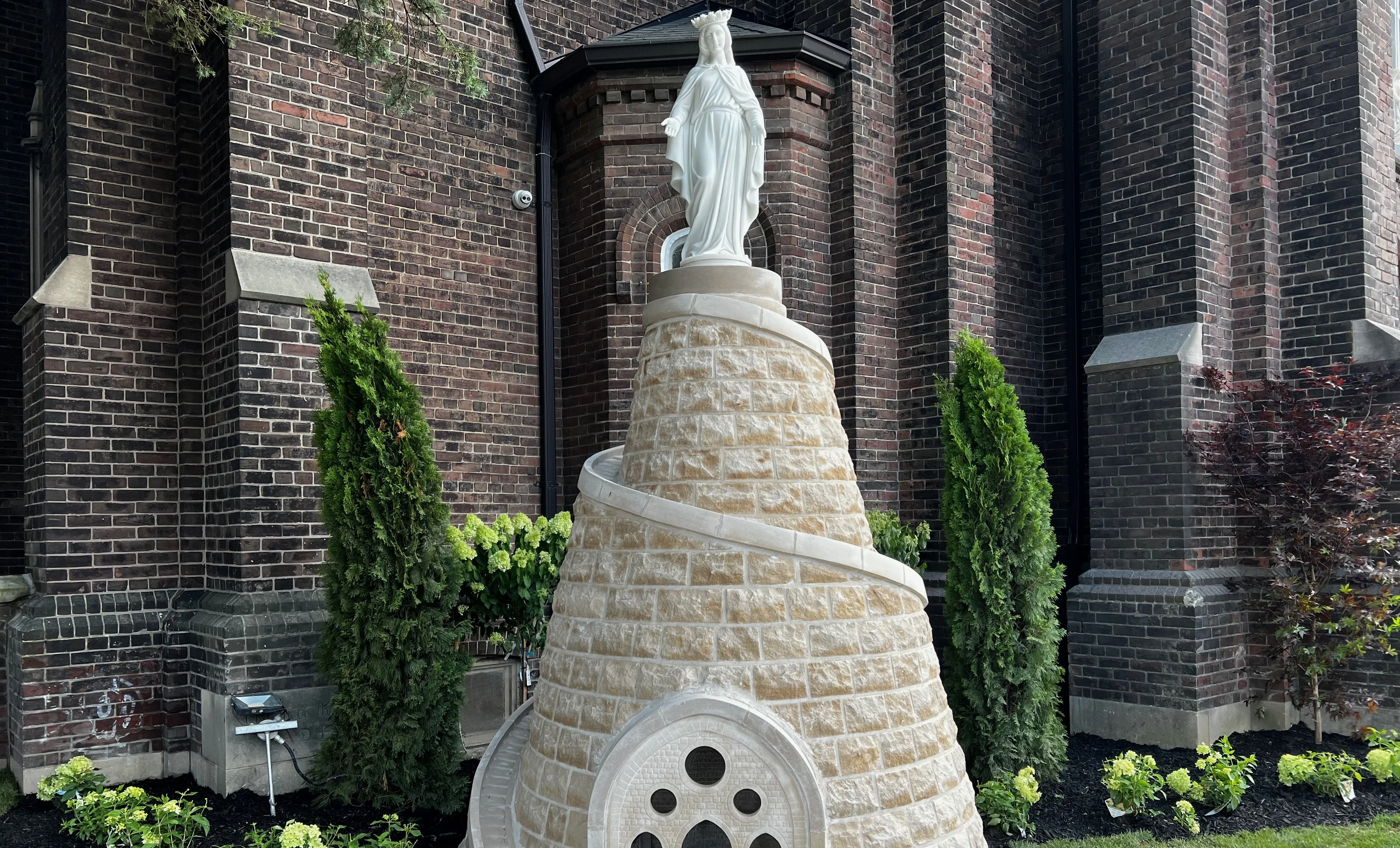 Our Lady of Lebanon Maronite Catholic Church in Toronto replaced a vandalized statue of Mary with a replica of the Lebanese shrine Our Lady of Lebanon in Harissa on Sept. 11, 2022.?w=200&h=150
