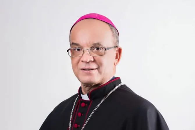 Bishop Alfredo de la Cruz