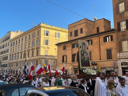 Procession for the feast of Our Lady of Perpetual Help passes down Rome’s Via Merulana. Credit: Courtney Mares/CNA