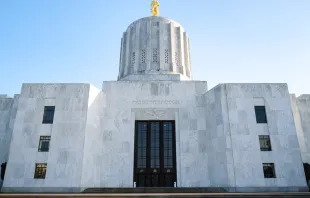The Oregon State Capitol in Salem. Credit: Zack Frank/Shutterstock