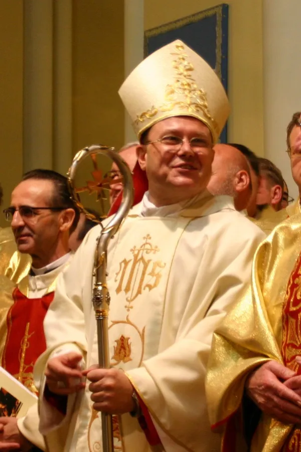 Archbishop Paolo Pezzi. Tincatina via Wikimedia (CC BY-SA 4.0).