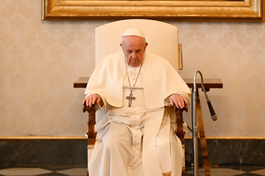 Pope Francis at his general audience in the library of the Apostolic Palace March 31, 2021.?w=200&h=150