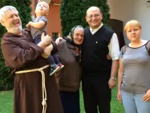 Ukrainian refugees at the house of the Capuchin friars in Slovakia with Brother Martin Azzopardi (second from the right).