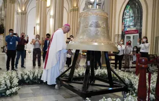 The ‘Voice of the Unborn’ bell arrives at the Cathedral of St. Peter the Apostle in Guayaquil, Ecuador. Family News Service.
