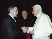 The future Supreme Knight Patrick E. Kelly greeting Pope Benedict XVI, April 5, 2008.