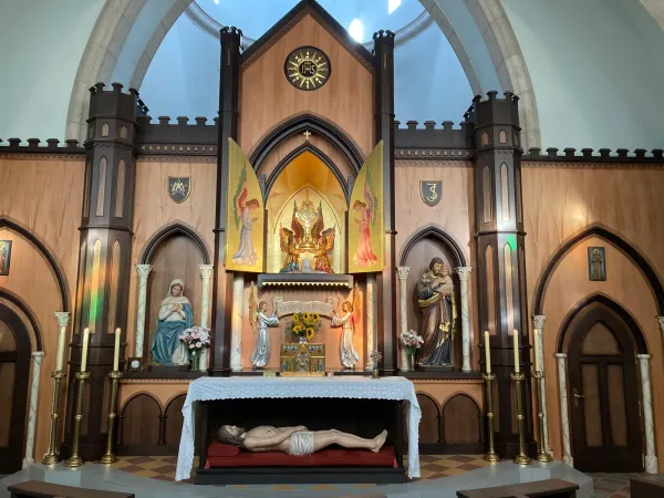 The adoration chapel at the Our Lady of Solitude Monastery in Tonopah, Arizona. Photo courest of Mother Marie Andre Campbell