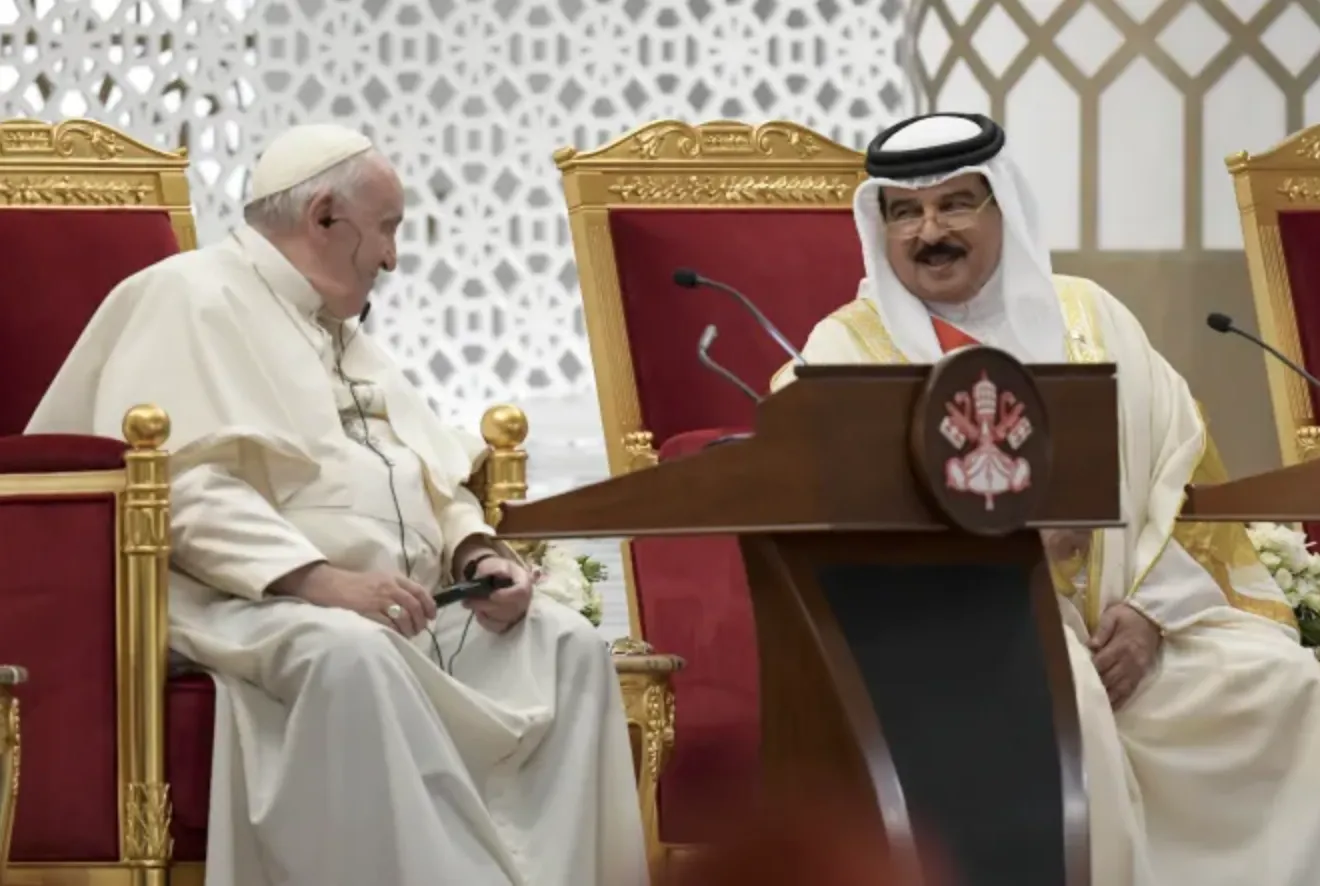 Pope Francis meets with King Hamad bin Isa Al Khalifa at the Sakhir Royal Palace in Bahrain, Nov. 3, 2022.?w=200&h=150