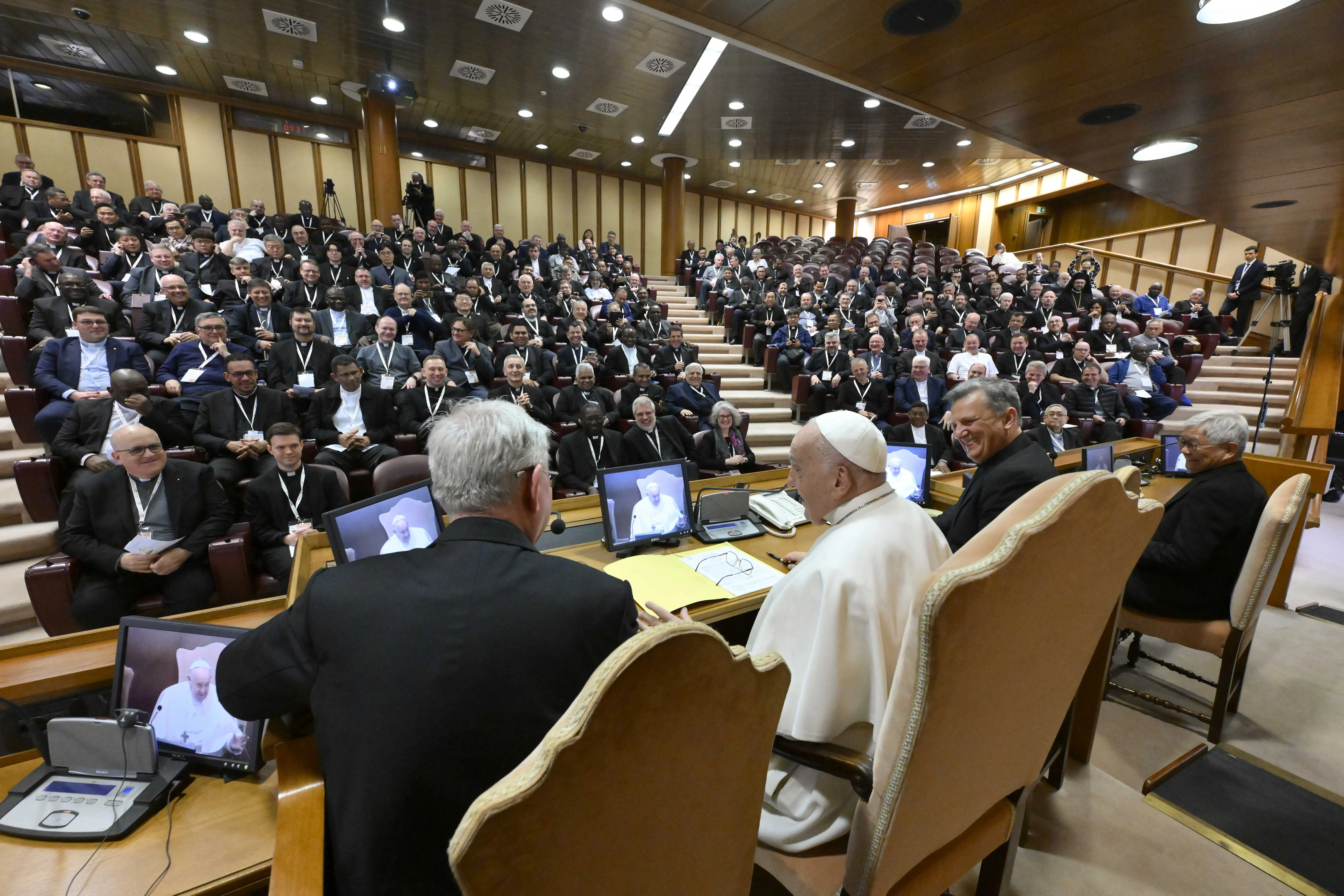 Pope Francis meets with 300 priests taking part in the World Meeting of Parish Priests on May 2, 2024, at the Vatican.?w=200&h=150