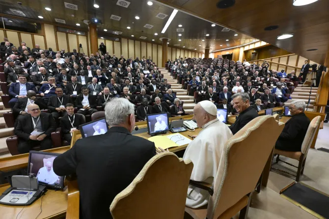 Pope Francis meets with parish priests