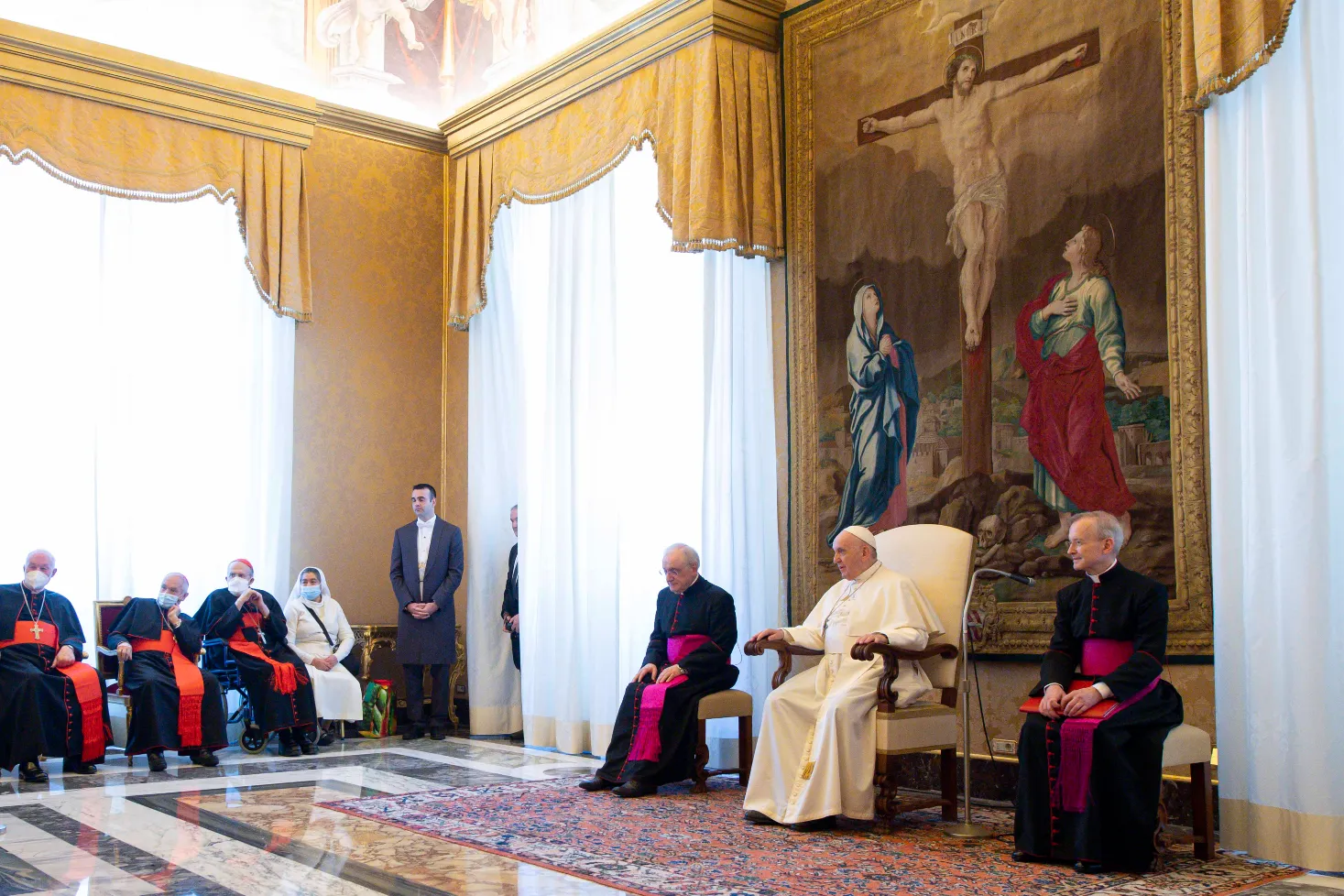 Pope Francis meets with Vatican journalists on Nov. 13, 2021.?w=200&h=150