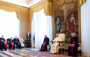 Pope Francis meets with Vatican journalists on Nov. 13, 2021. Vatican Media/CNA