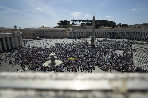 Pilgrims gathered in St. Peter's Square for the recitation of the Regina Caeli on May 7, 2023. Vatican Media