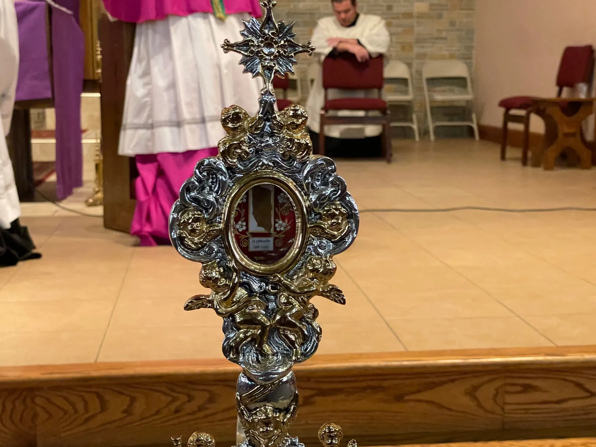 The relic of Bl. Carlo Acutis, a fragment of his pericardium, that is visiting the U.S., at Holy Family parish in Queens, April 6, 2022.?w=200&h=150