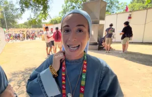 Speaking from World Youth Day 2023 in Lisbon, Portugal, the “City of Joy,” a Iesu Communio (Communion in Jesus) sister shares her vocation story with ACI Prensa, CNA’s Spanish-language news partner. Credit: ACI Prensa/YouTube