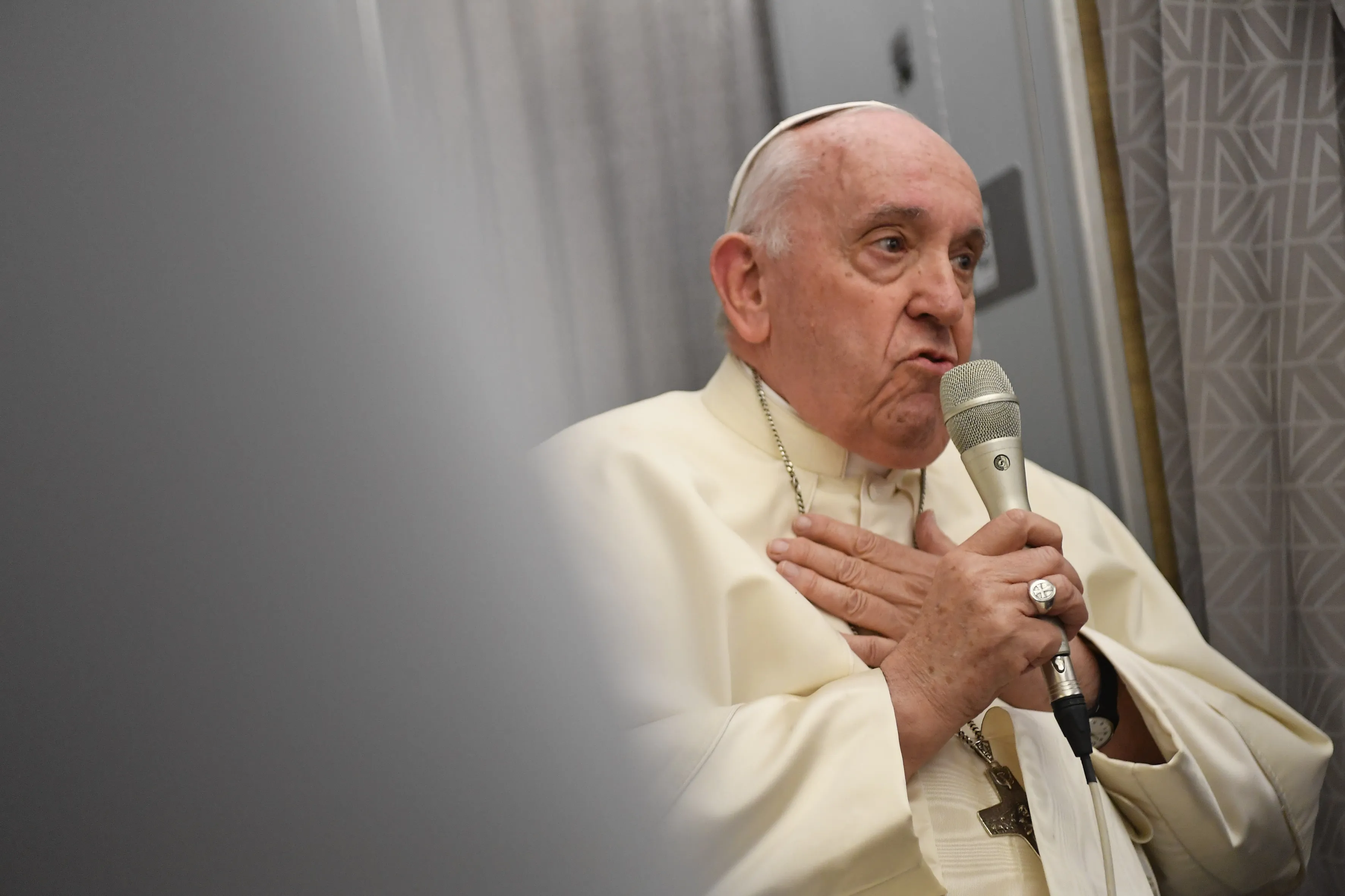 Pope Francis speaking to journalists on the flight from Canada to Rome, Italy on July 30, 2022?w=200&h=150