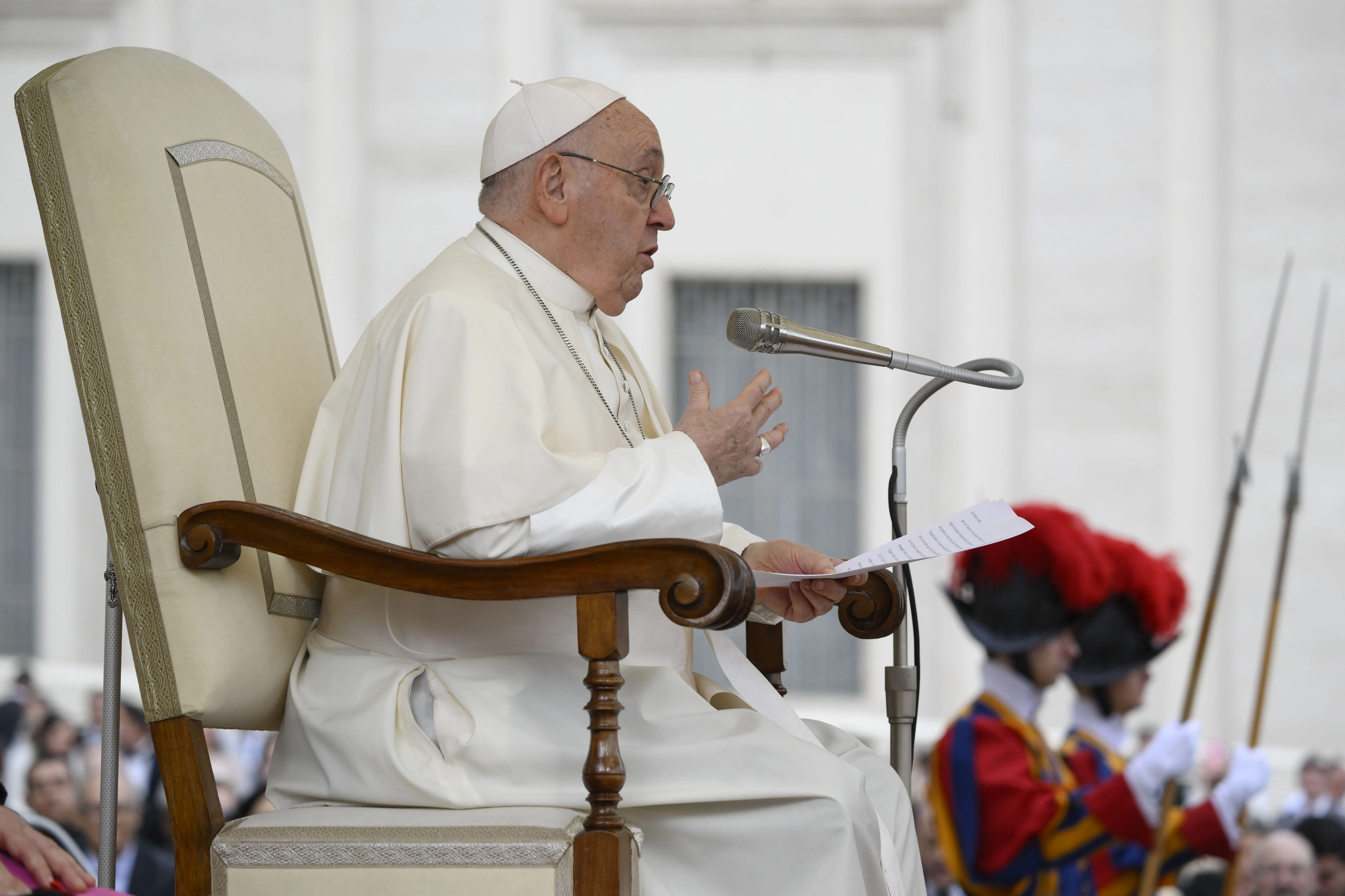 Pope Francis addresses pilgrims in St. Peter’s Square for his Wednesday general audience on Nov. 15, 2023.?w=200&h=150