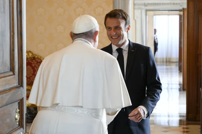 Pope Francis and Emmanuel Macron at the Vatican, Oct 24, 2022