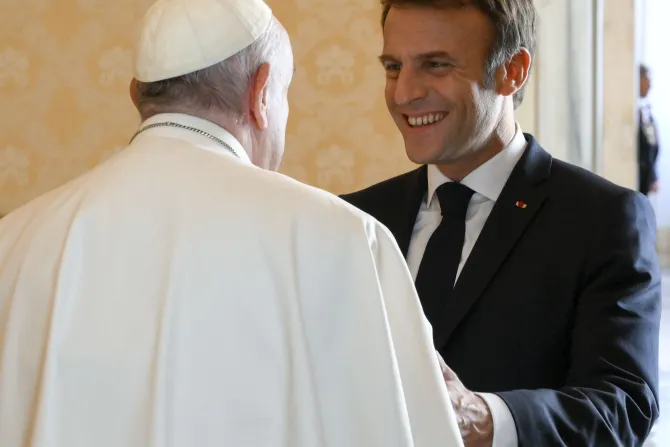 Pope Francis and French President Emmanuel Jean-Michel Frédéric Macron at the Vatican, Oct 24, 2022