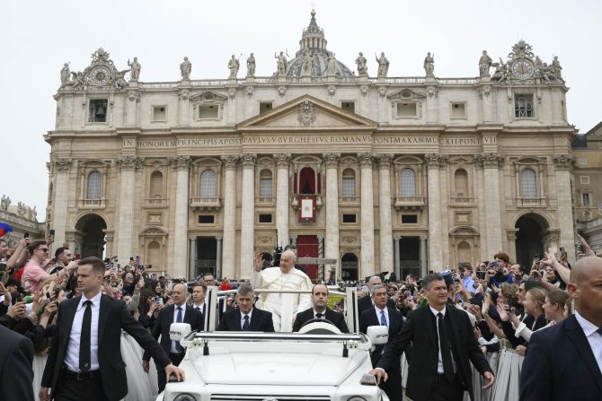 At the end of Easter Sunday Mass, Pope Francis rode through St. Peter’s Square on the popemobile greeting enthusiastic pilgrims who waved flags and cheered.