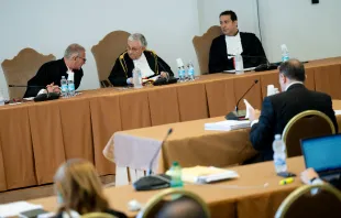 A hearing in the Vatican finance trial on May 20, 2022. Vatican Media.