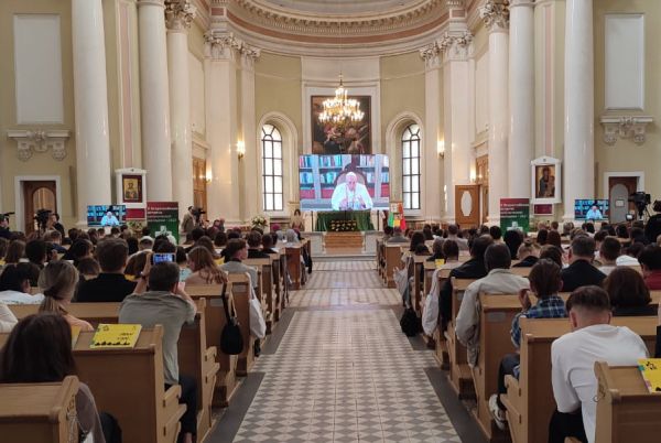 Young Catholics participating in the 10th edition of the All-Russian Meeting of Catholic Youth in St. Petersburg, Russia, watch a livestream of Pope Francis at the Basilica of St. Catherine of Alexandria on Aug. 25, 2023. Credit: Basilica of St. Catherine of Alexandria