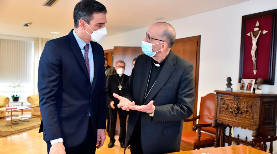 Spanish prime minister Pedro Sanchez meets with Cardinal Juan José Omella Jan. 24, 2022.?w=200&h=150