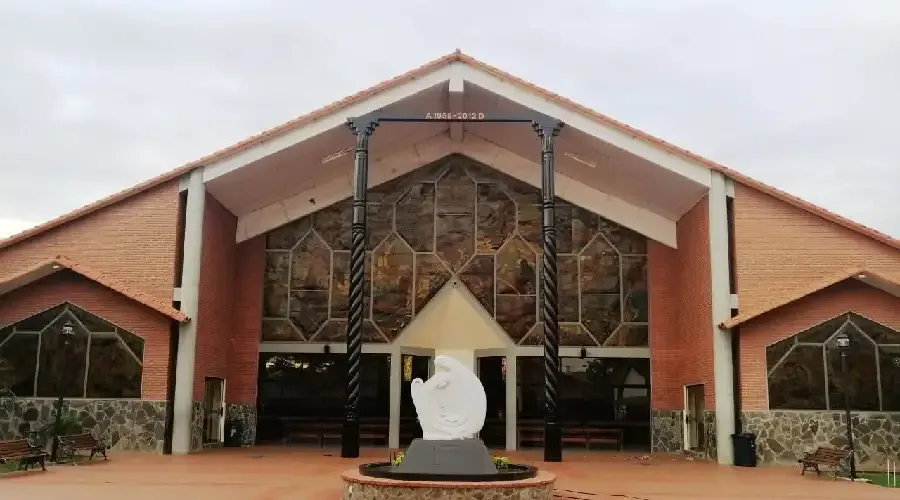 Church of the Holy Cross in the Archdiocese of Santa Cruz de la Sierra, Bolivia?w=200&h=150