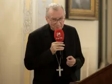 Cardinal Pietro Parolin speaks at an EWTN dinner in Frascati, Italy, Oct. 19, 2022.