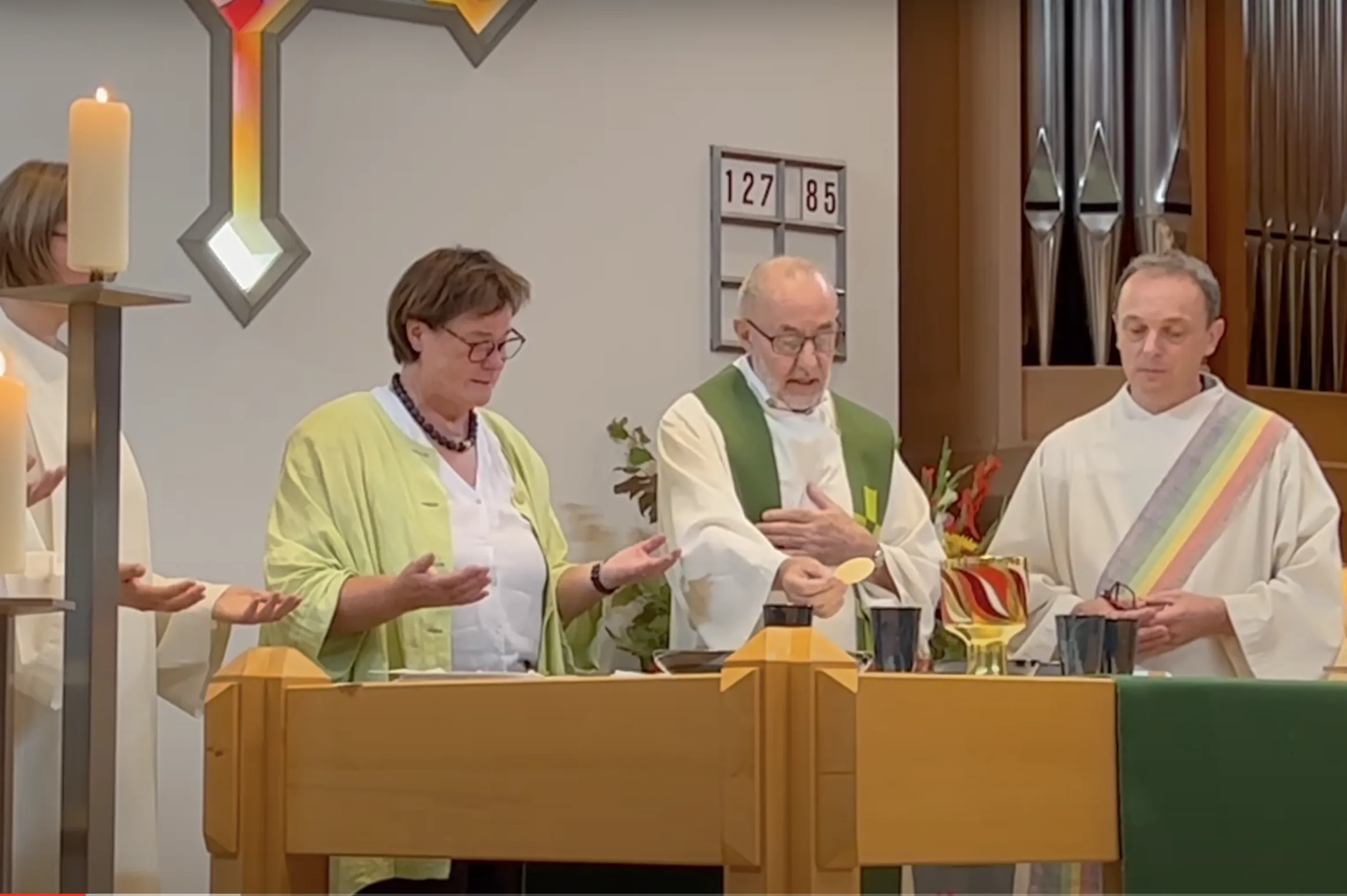 The bishops' call for adherence to Catholic "rules" follows an internet controversy over a August 2022 video of a laywoman who seemed to concelebrate Mass with priests.?w=200&h=150