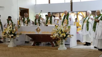 Bishop Reynaldo Bunyi Getalado was ordained bishop at St. Joseph’s Cathedral in the Cook Islands’ capital city, Avarua, on April 27, 2024, in the presence of Father Giosuè Busti, the first deputy-head of mission at the apostolic nunciature of the Holy See in Wellington and representative of Pope Francis, as well as hundreds of Catholic faithful.