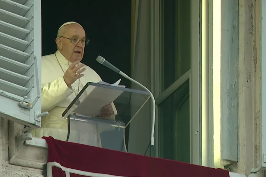Pope Francis delivers his Angelus address overlooking St. Peter’s Square, Jan. 9, 2022.?w=200&h=150