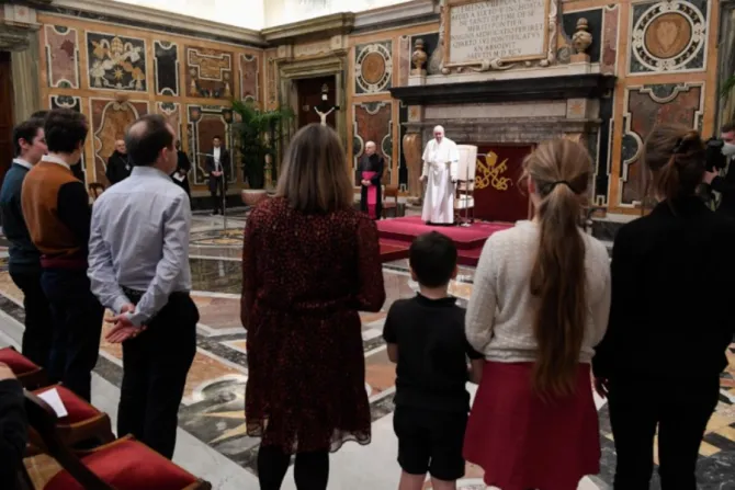 Pope Francis meets members of the Diaconie de la Beauté association at the Vatican’s Clementine Hall, Feb. 17, 2022