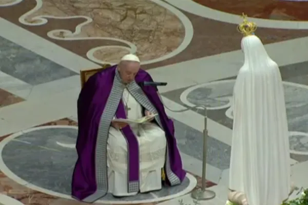 Pope Francis reads the act of consecration. Screenshot from EWTN YouTube channel.