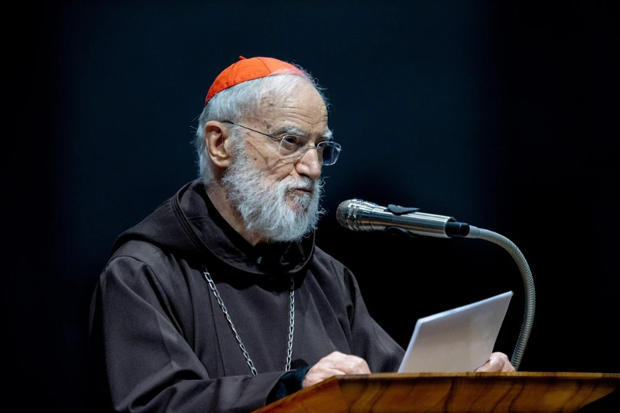 Cardinal Raniero Cantalamessa preaches at the Good Friday liturgy in St. Peter’s Basilica, April 15, 2022.?w=200&h=150