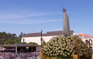 Mass at the Shrine of Our Lady of Fatima in Portugal on May 13, 2022. Screenshot from Radio Espérance YouTube channel.