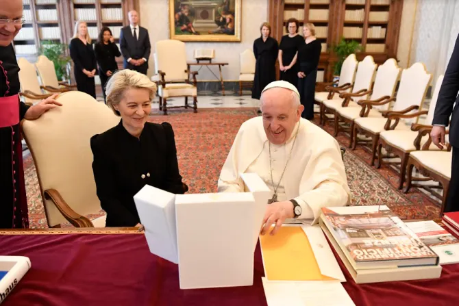 European Commission President Ursula von der Leyen meets Pope Francis at the Vatican, June 10, 2022