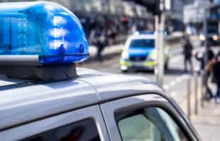 German police cars (file image) Mike Baumeister via Unsplah (CC0)