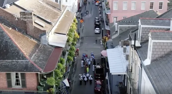 Francuska četvrt, najstarija četvrt New Orleansa i jedino netaknuto francusko kolonijalno i španjolsko naselje u SAD-u Zasluge: Screenshot iz EWTN News In Depth
