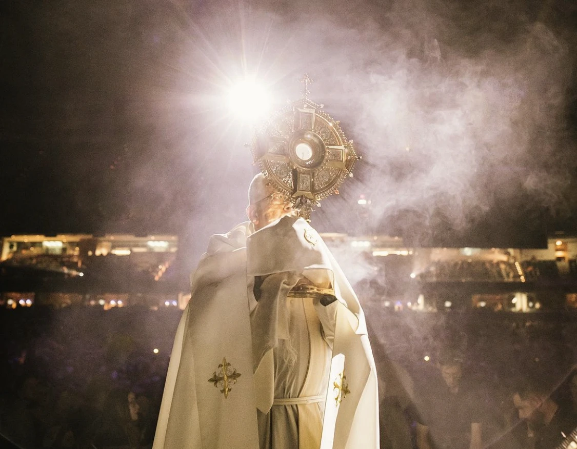 An estimated 24,000 people participated in Eucharistic adoration at the SEEK24 conference in St. Louis on Jan. 3, 2024.?w=200&h=150