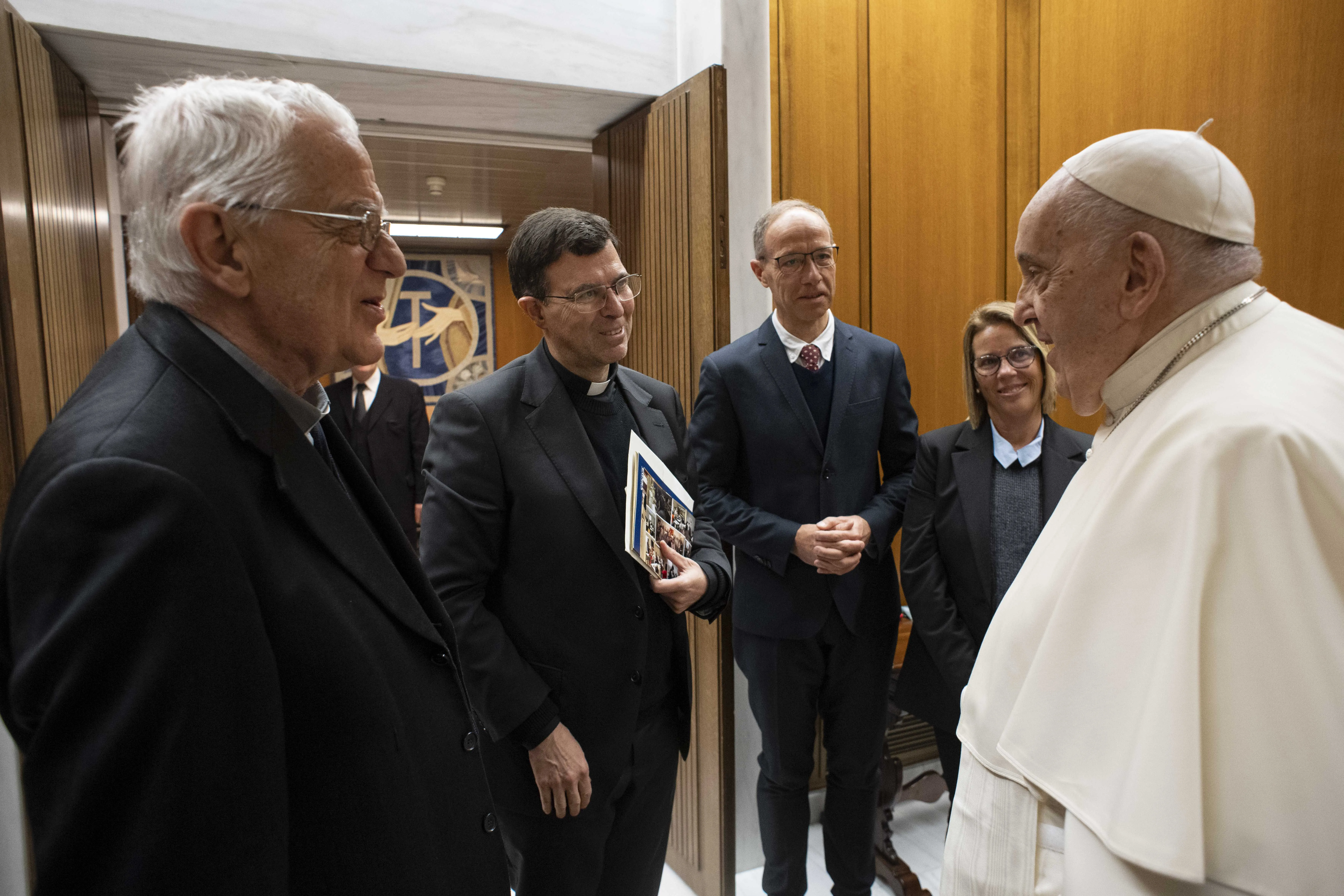 Pope Francis meets with Father Federico Lombardi, president of the Ratzinger Foundation and Vatican spokesman during Pope Benedict XVI’s pontificate (left), and the 2023 Ratzinger Prize recipients Father Pablo Blanco Sarto (center) and Professor Francesc Torralba (right) at the Vatican on Nov. 30, 2023.?w=200&h=150