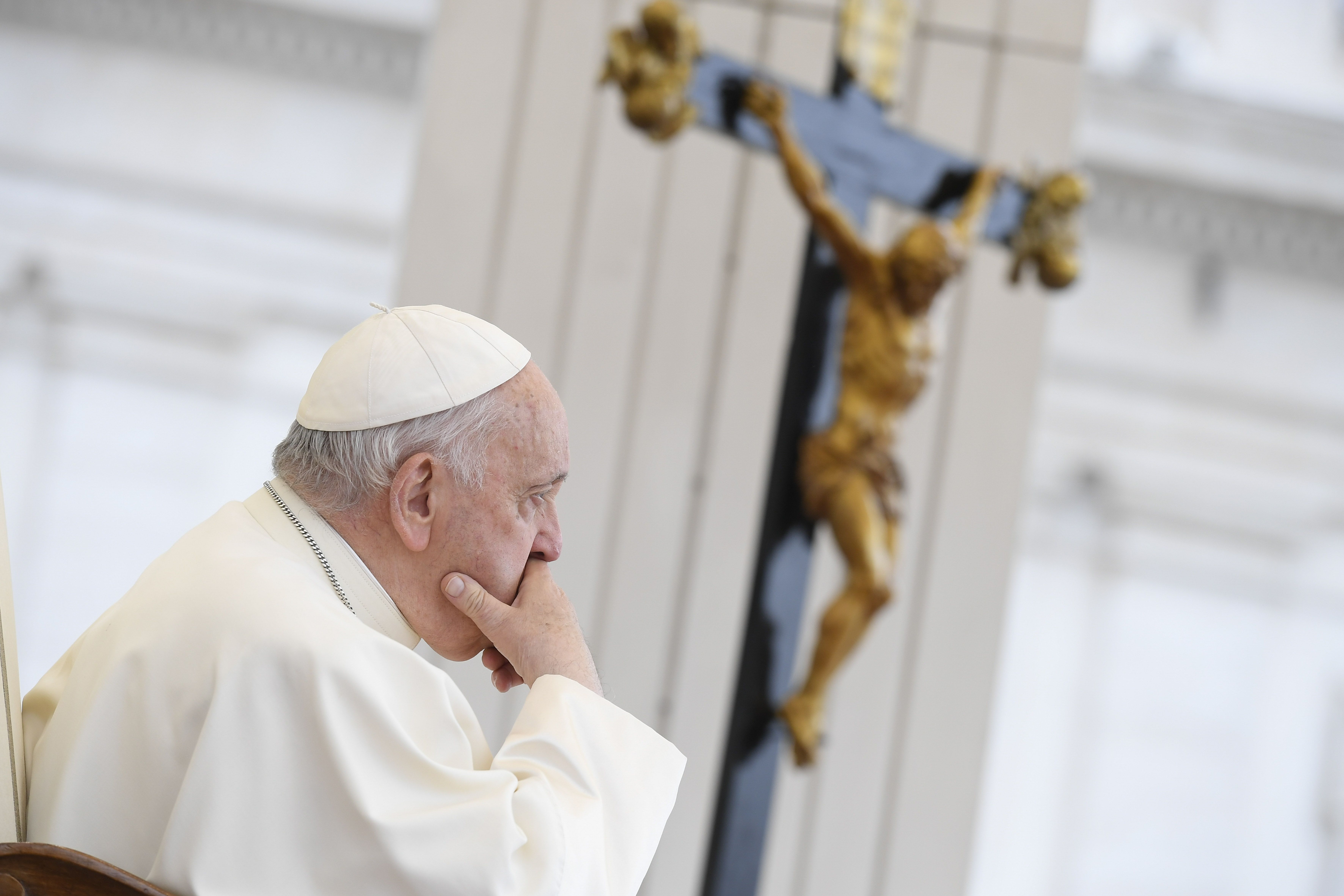 Pope Francis making normal progress in recovery from abdominal surgery